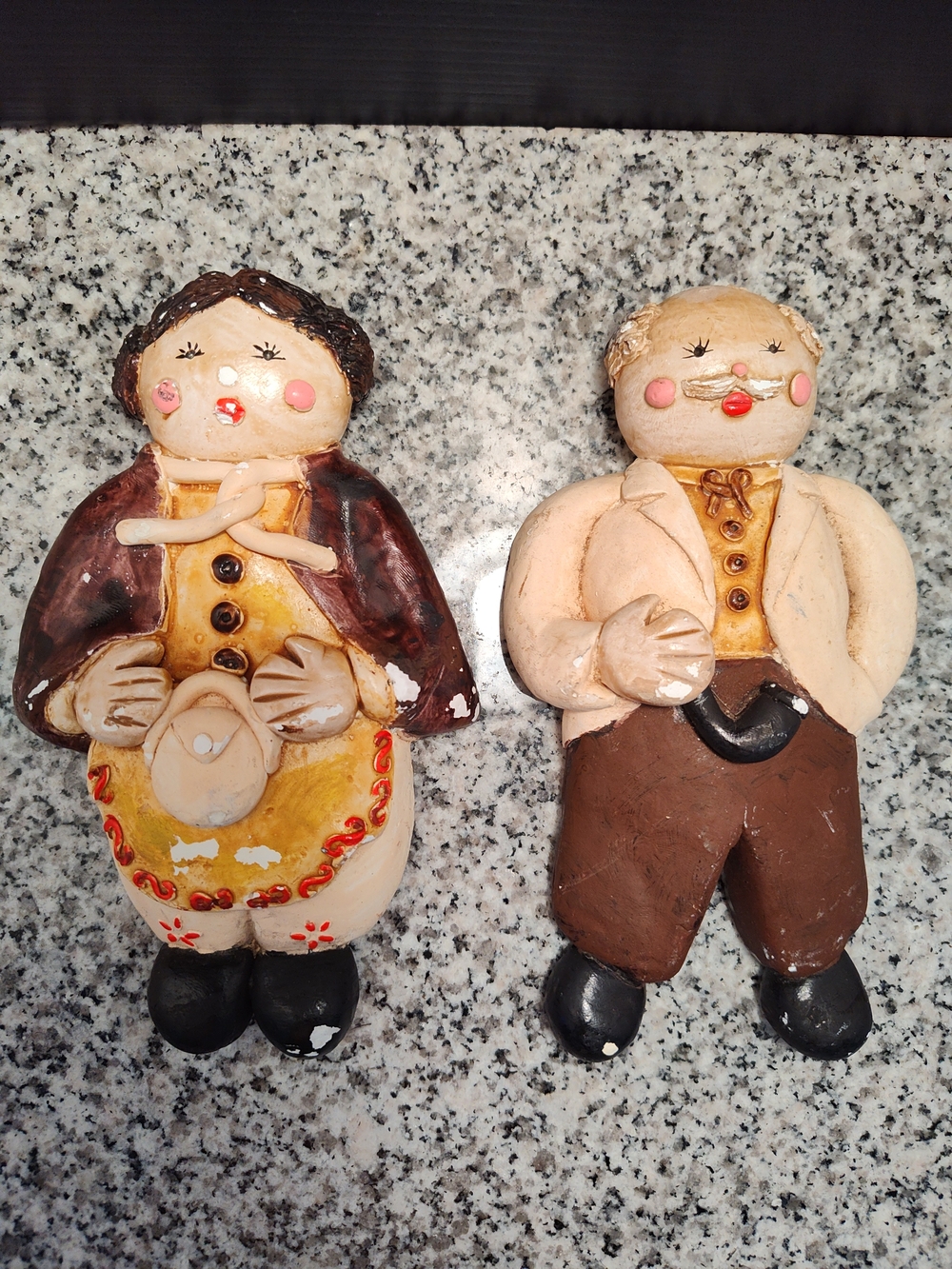 Mexican Handcrafted Ceramic Couple Wall Décor. Tan & Brown.